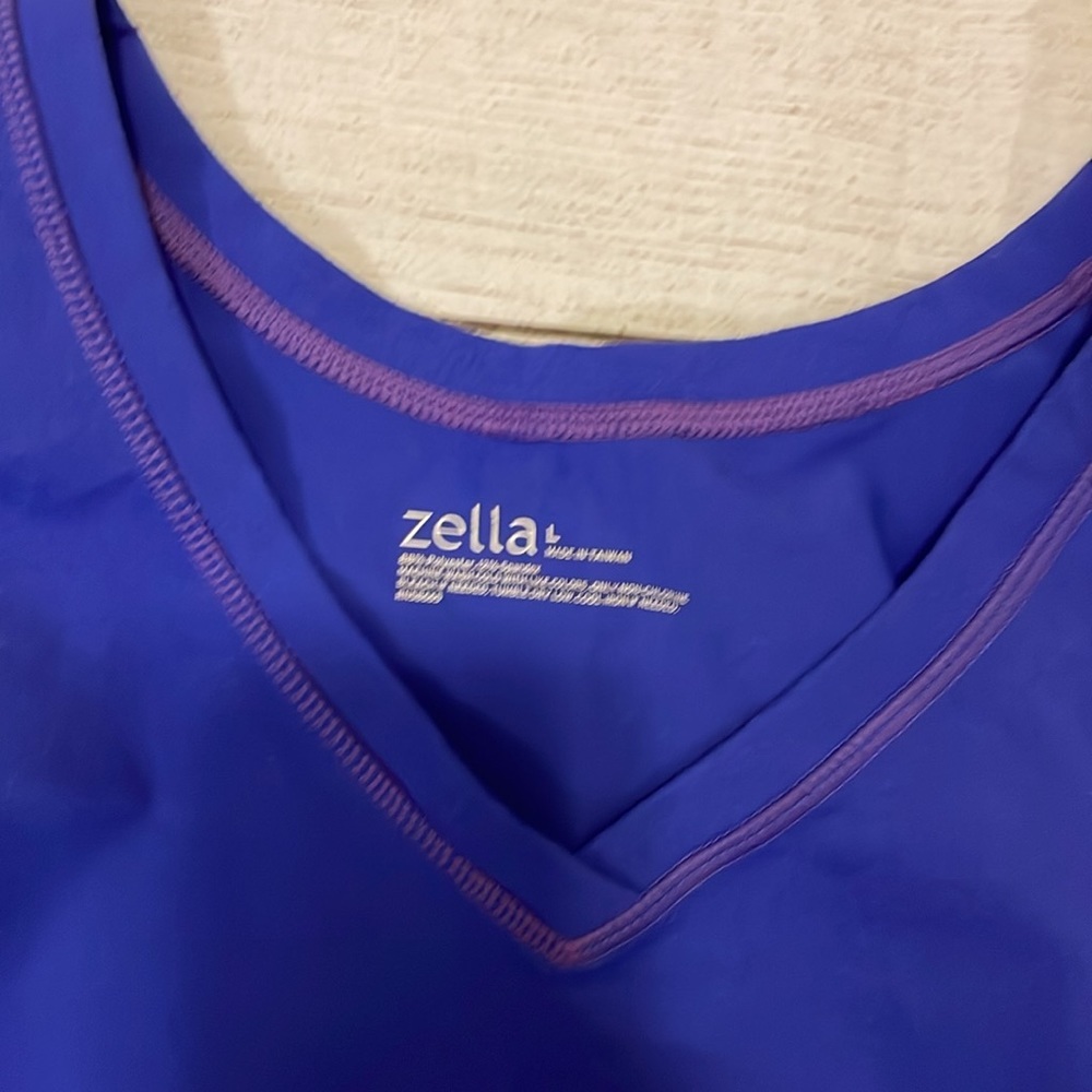 2000’s Zella workout top - size L​ - Picture 2 of 3